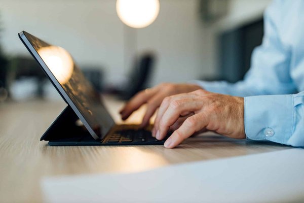 Quelles stratégies pour améliorer le taux d'ouverture des emails pour un service de livraison de repas bio?